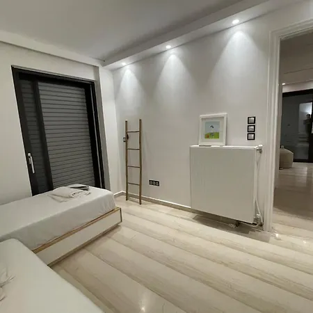 Kavouri Retreat, Only Pines Hide The Sea Apartment *